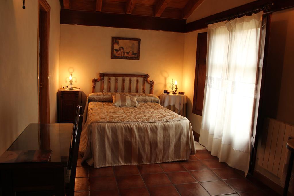 Casa Rural El Meson Briones Rum bild